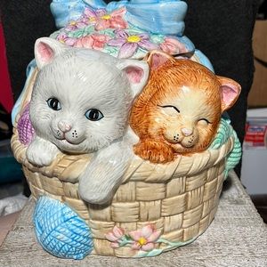 Benchmark N.Y. Basket of Kittens & Yarn 10 Tall Ceramic